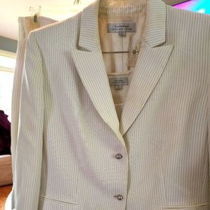 Crisp white Tahari suit with black pinstripes; size 16